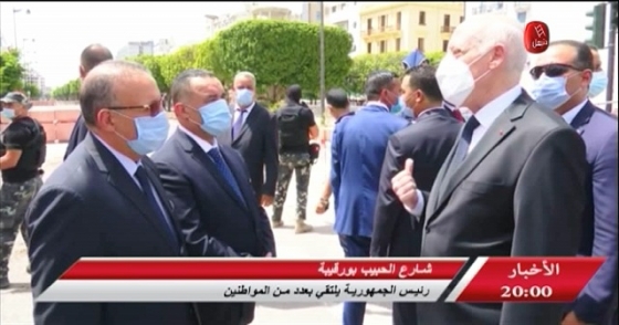 أخبار حنبعل | شارع الحبيب بورقيبة - رئيس الجمهورية يلتقي بعدد من المواطنين 